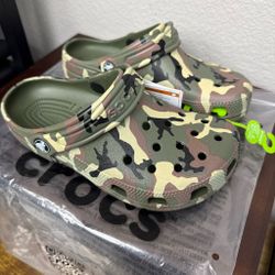 Crocs Classic Camo Clogs