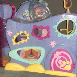 LPS Littlest Pet Shop Mansion Playset +2 Animal Figurines
