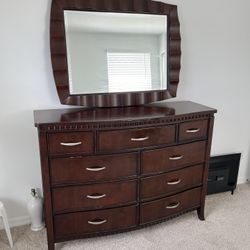 Solid Wood Dresser With Mirror