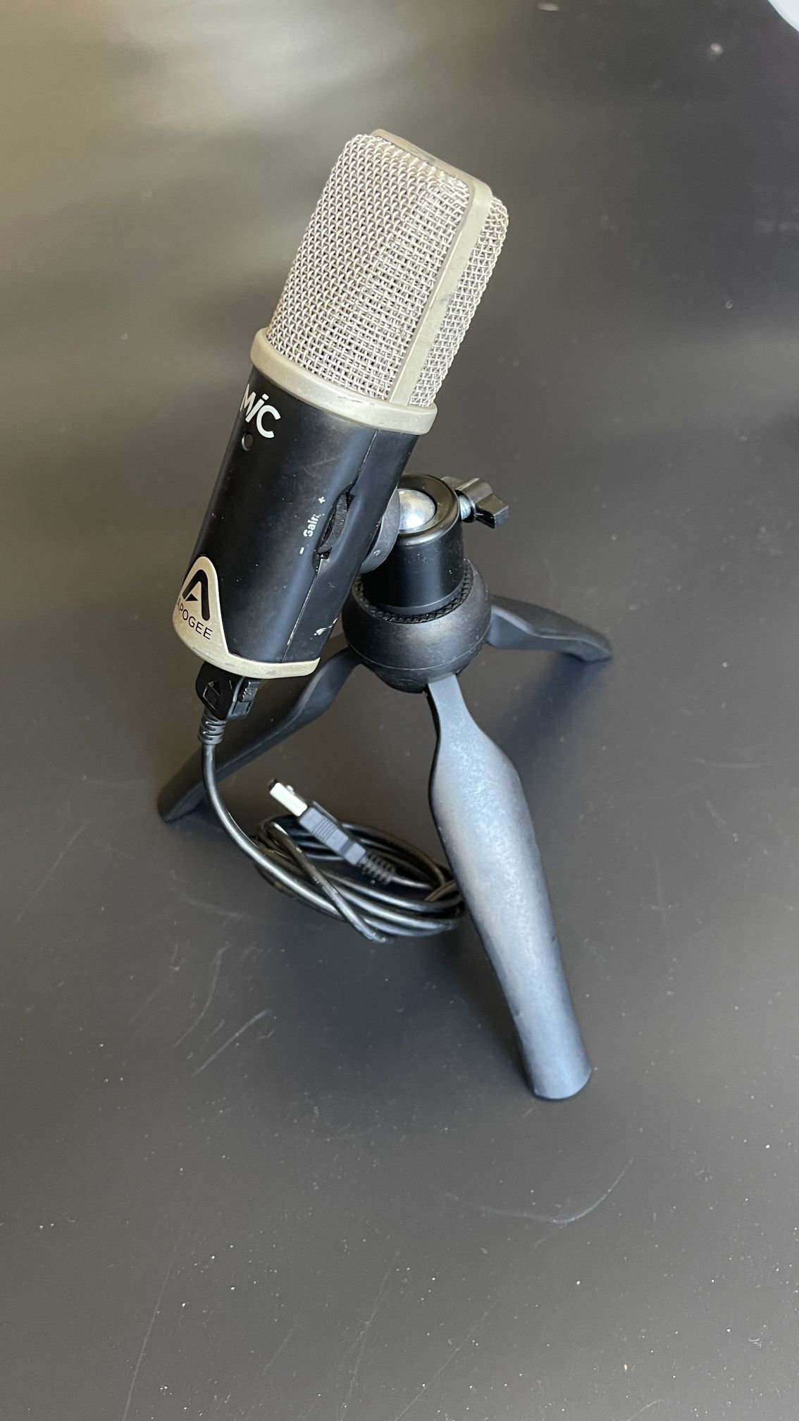 Used Apogee MIC studio quality USB microphone