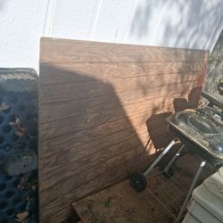 2 Pieces Of Plywood 