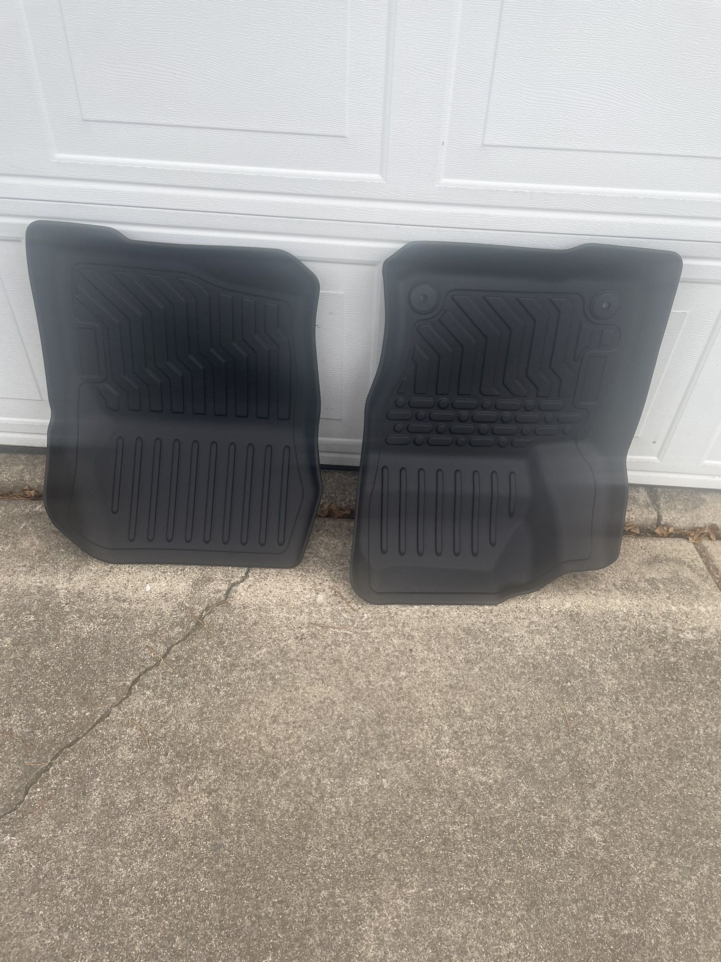 Brand New Plastic Floor Mats For A Car 