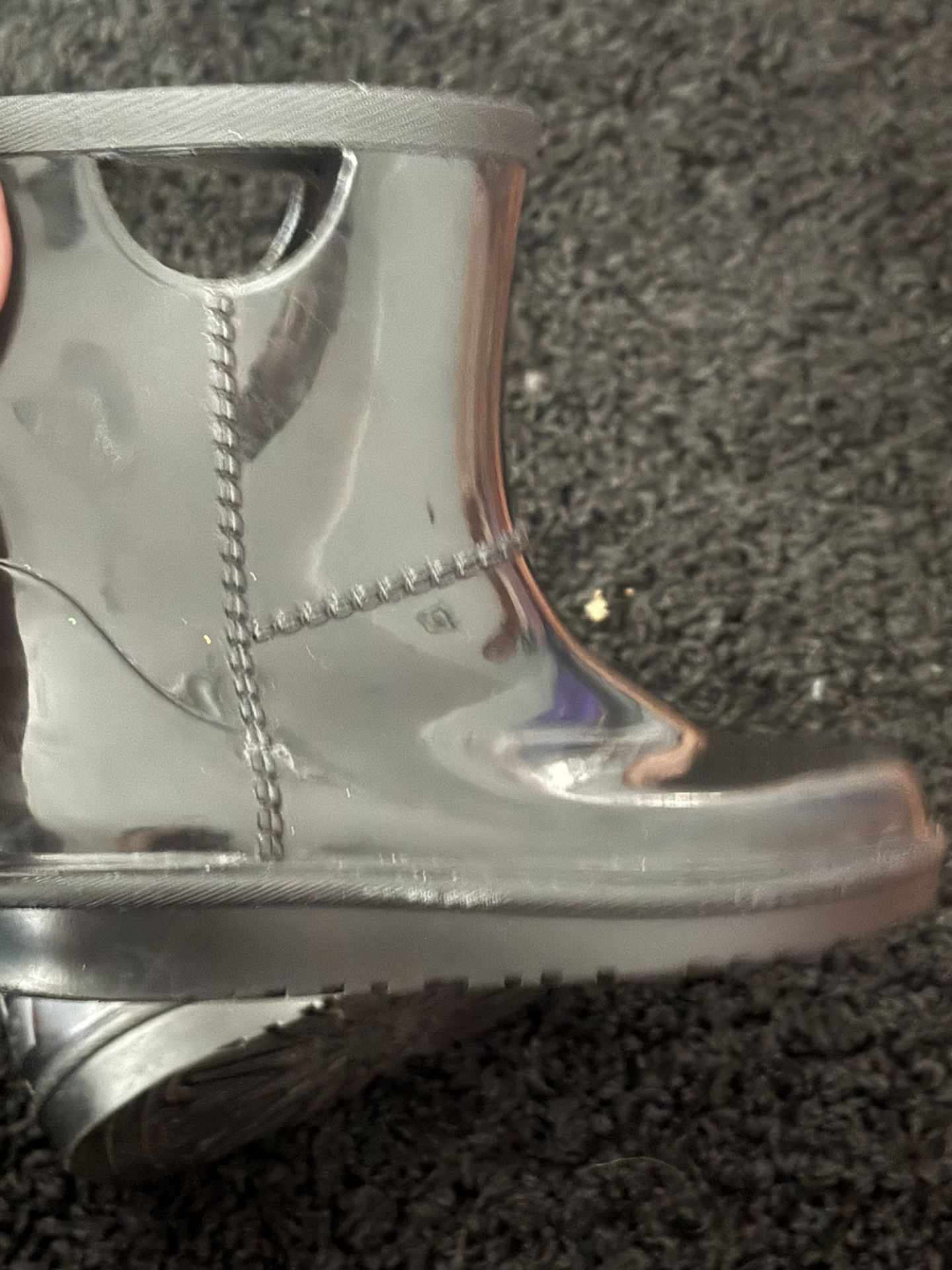 Kids Uggs Size 8 Rain boots