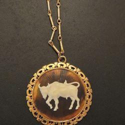 Bvlgari Pendant Taurus.