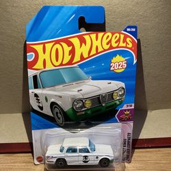 Hot Wheels / Alfa Romeo Giulia Ti Super / White
