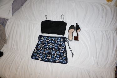 Zara embroidered mini skirt