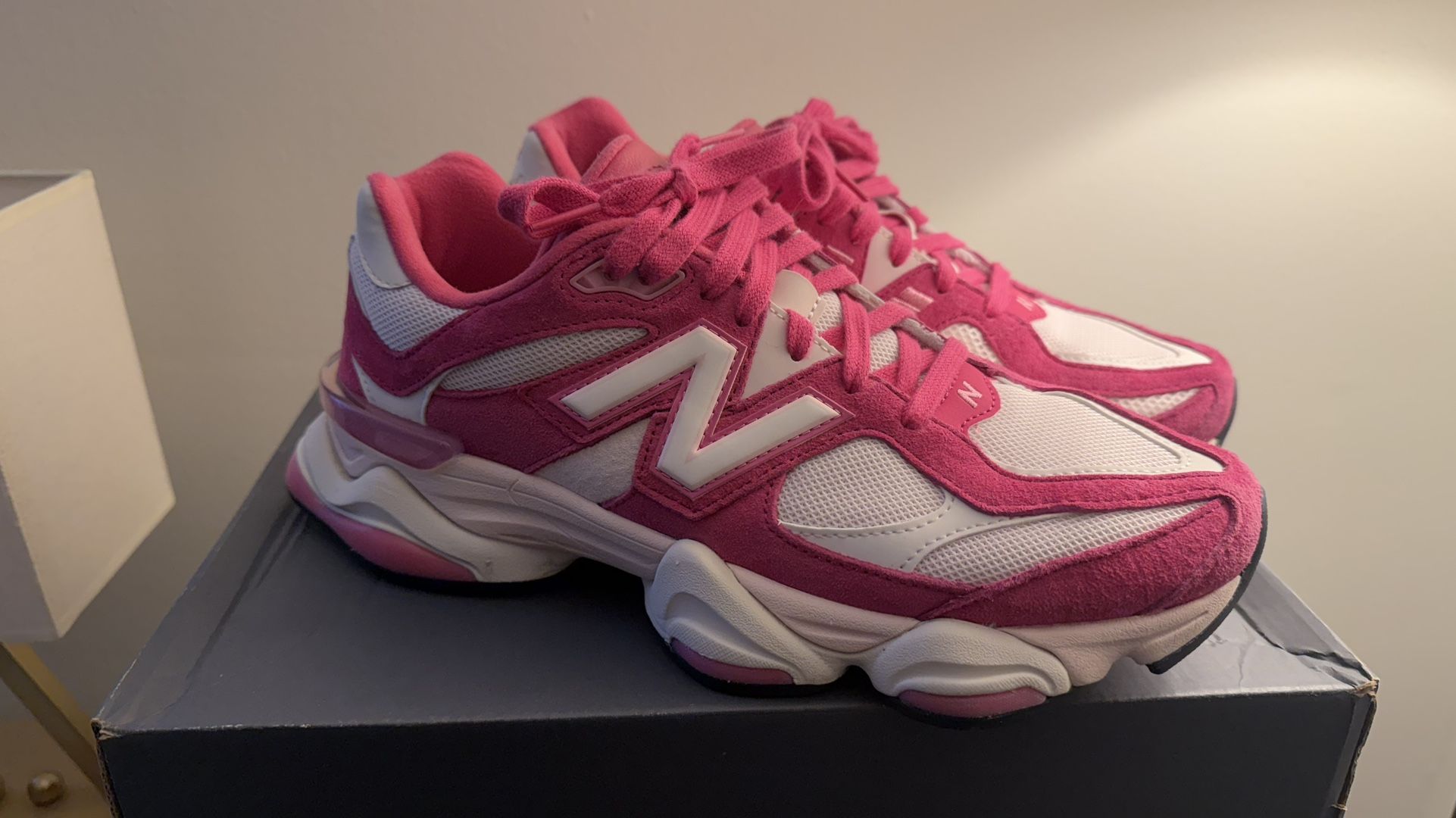 New Balance 9060 Fuchsia