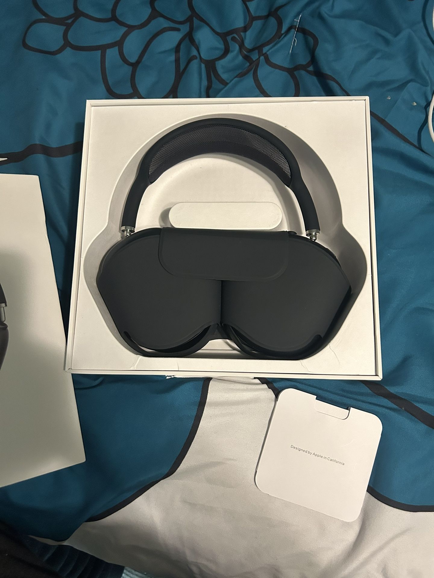 AirPod Maxes