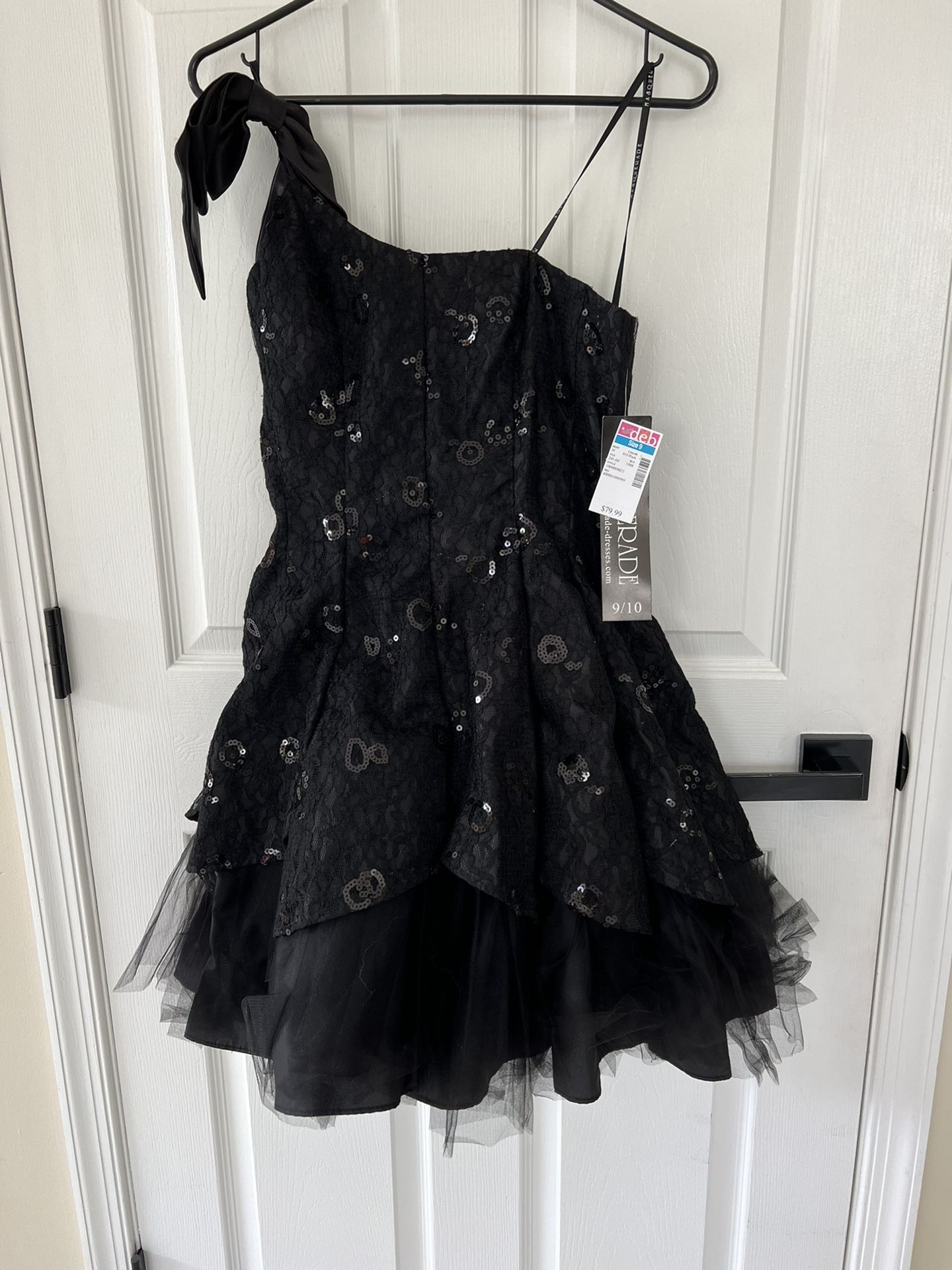 New with tags absolutely gorgeous short black fluffy dress