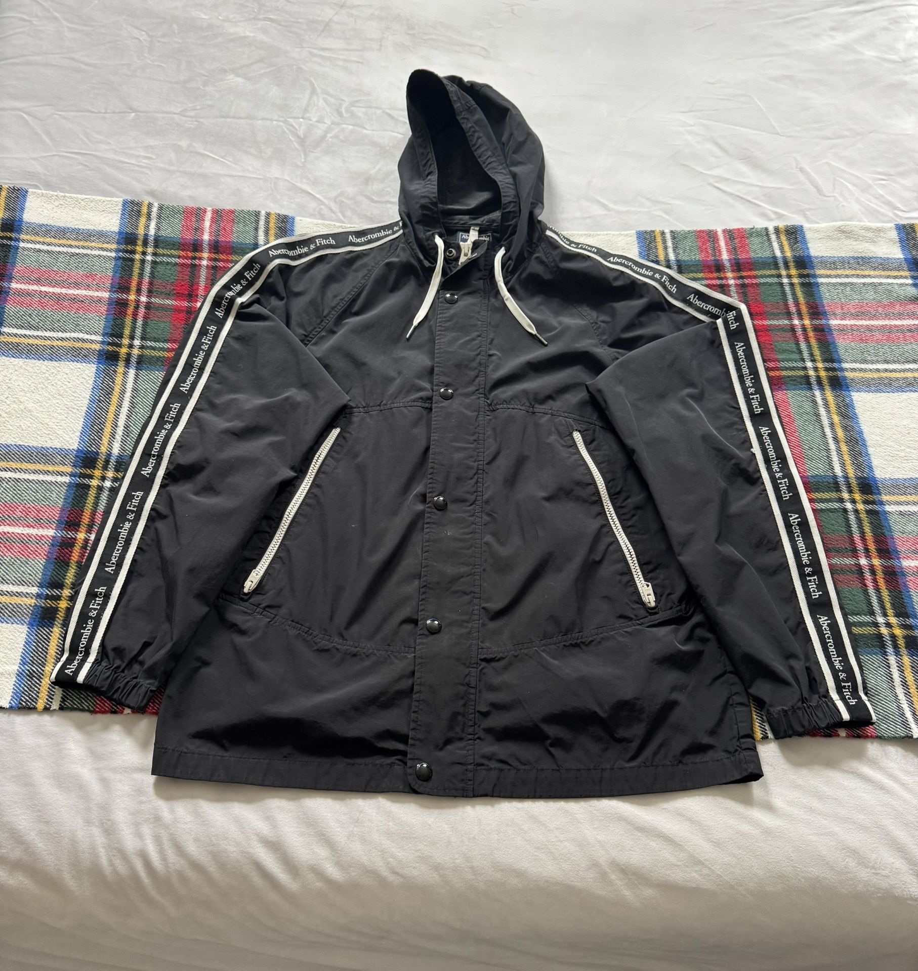 Abercrombie & Fitch Windbreaker Jacket Men’s Large – Black, Water-Resistant, Lightweight