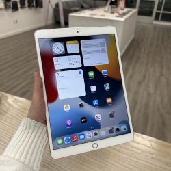 Apple IPad Pro 9.7 LTE - Great Deals  - 90 Days Warranty Included