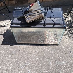 10 Gallon Aquarium With  Lid And Aerator & Rocks 