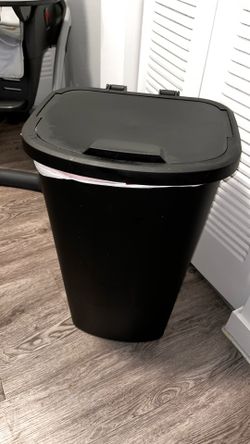 13 gallon trash can