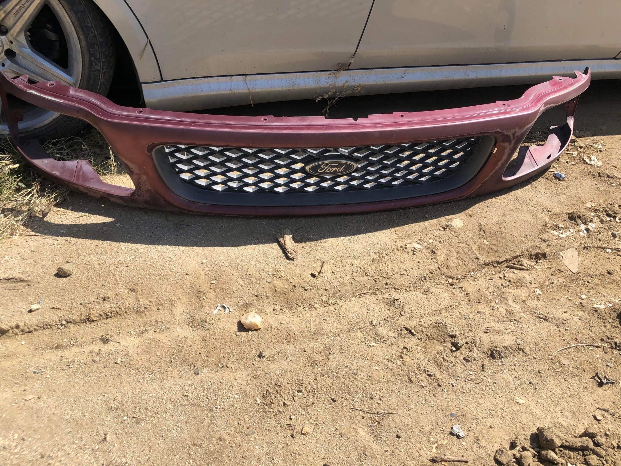 Ford F150 2001 Front Grill