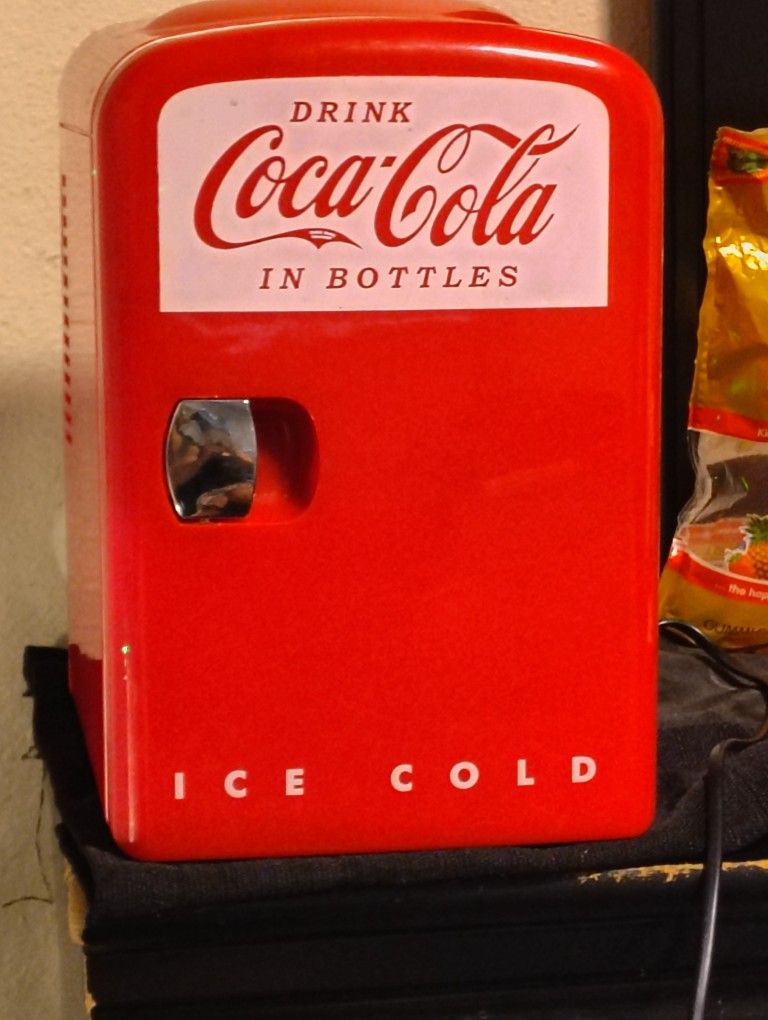 Little Tiny Many Fridge