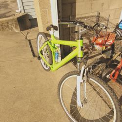 26' inch genesis mountain bike