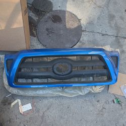 Toyota Tacoma Grille 