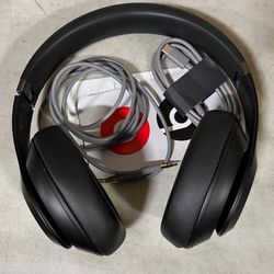 Beats by Dr. Dre Studio Pro Wireless Bluetooth Headphones - Black