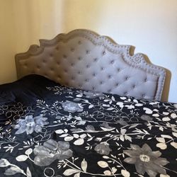 BED FRAME 