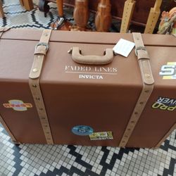 INVICTA Watch Collector's Trunk Case - 64 Slot 