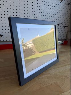 Picture frame 9 x 11”