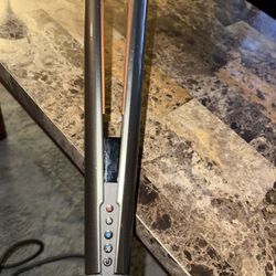 Dyson Airstrait – Nickel/Copper – Like New