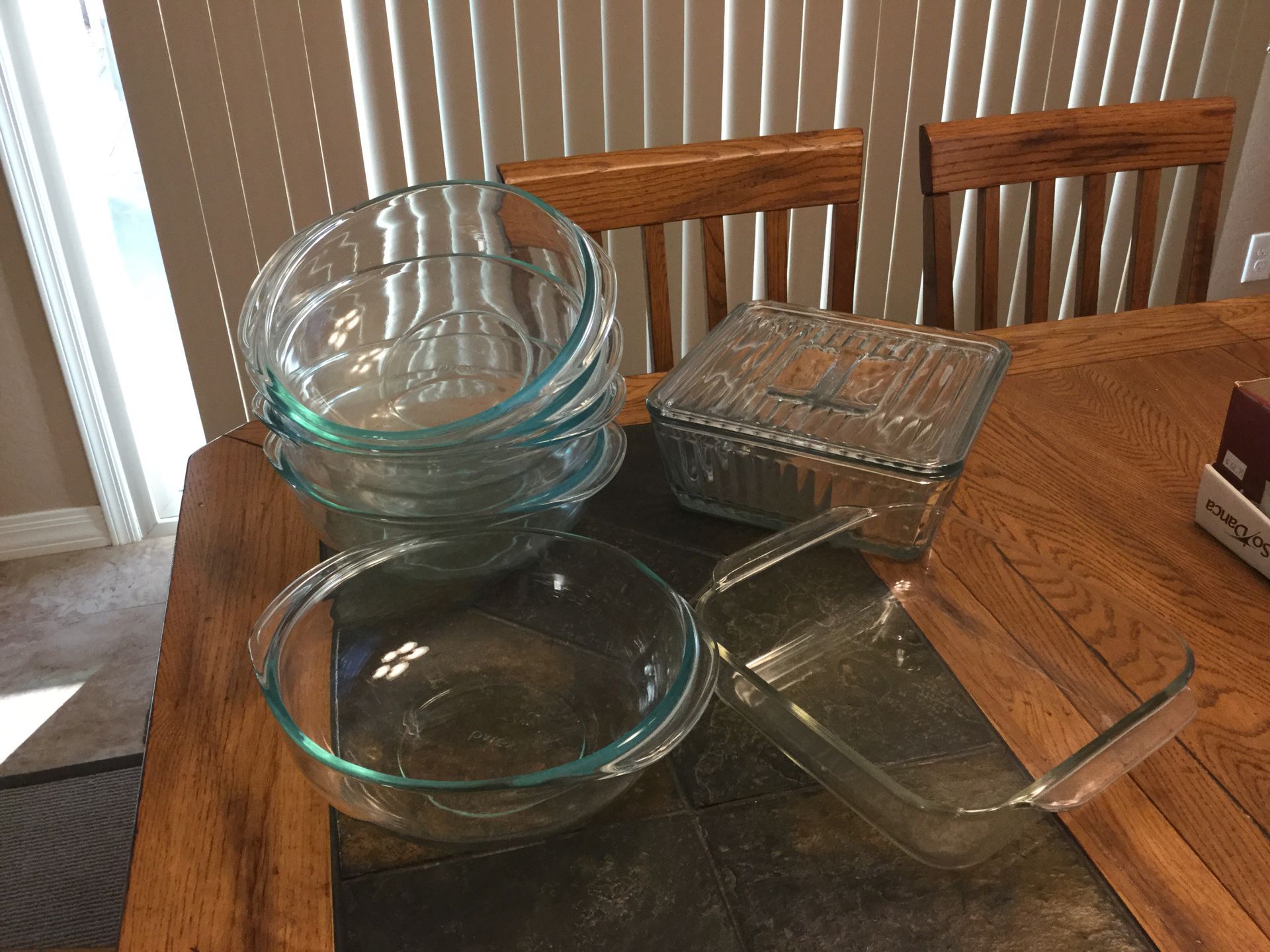 Pyrex glass bowls