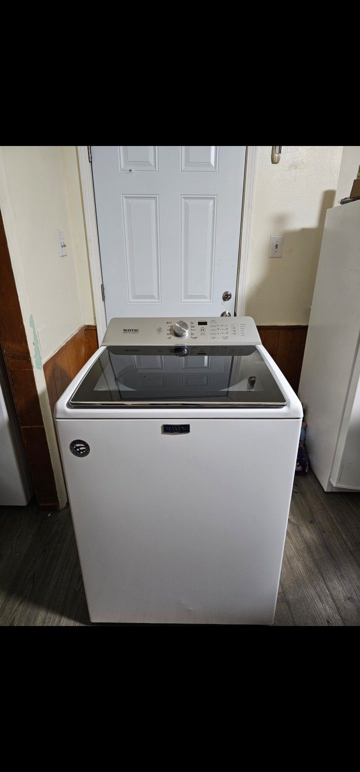 MAYTAG WASHER XL CAPACITY 5.3 CU GOOD CONDITION HEAVY DUTY DELIVERY AVAILABLE FOR EXTRA FEE WE DO REPAIRS 