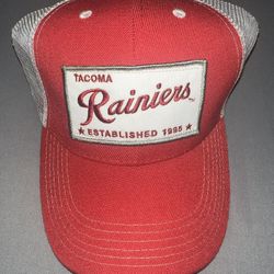 Vintage TACOMA RAINIER’S TRUCKER MESH HAT READ BELOW 