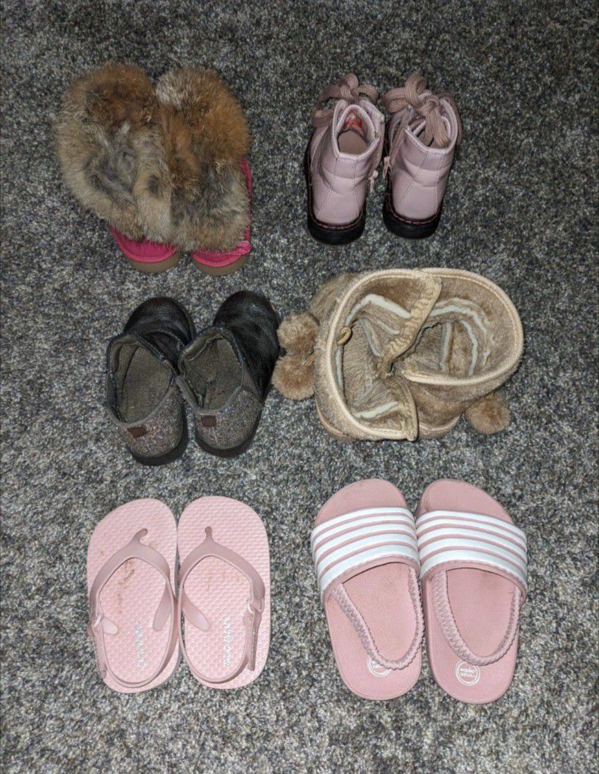 6 Pairs Of Toddler Shoes 