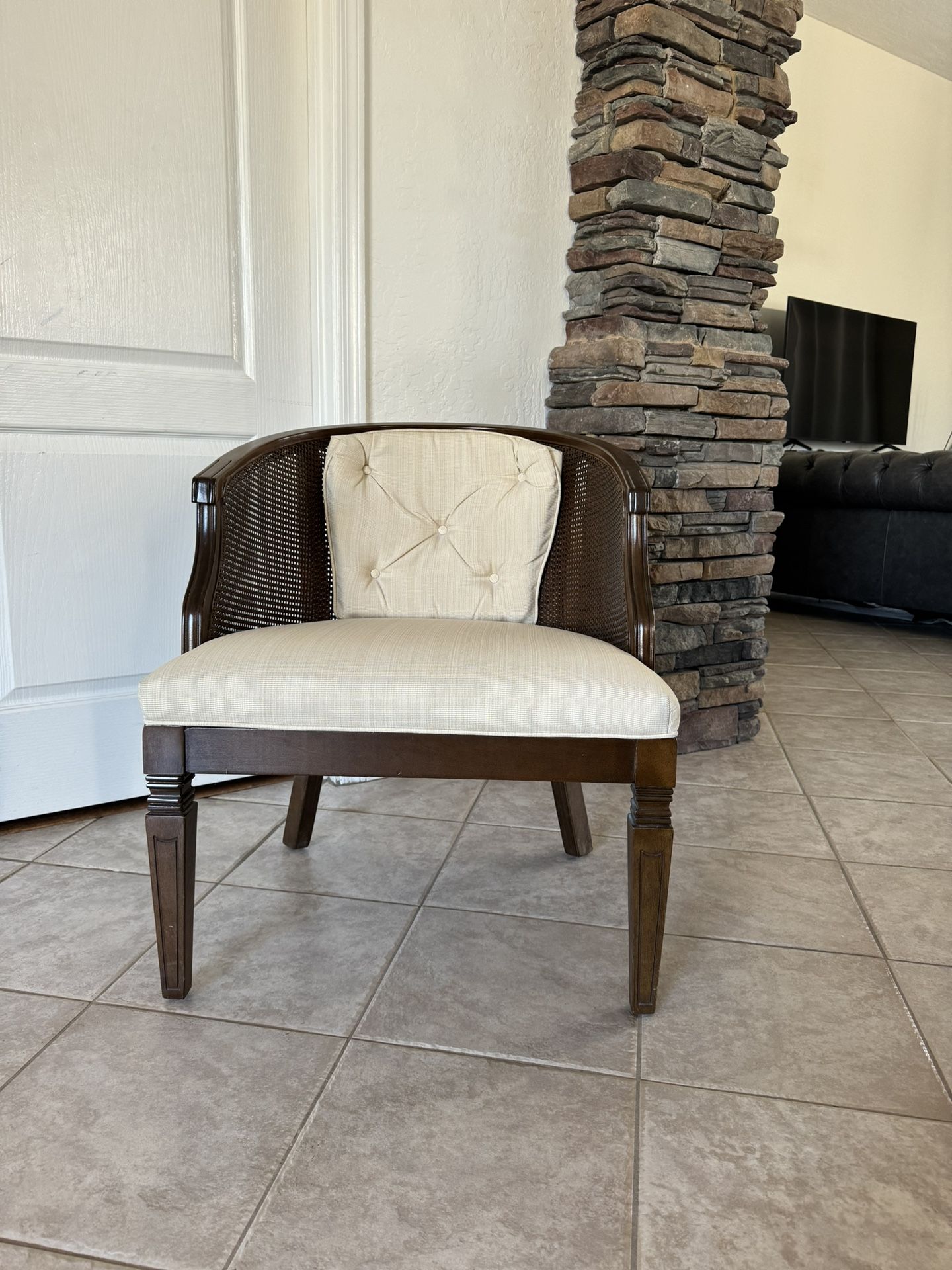 Morganton Cane Club Chair In Excellent Condition/ Accent Chair Cane Round Backing Carved Legs