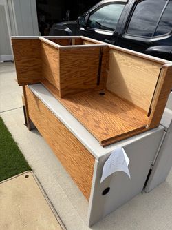 Desk L shaped with hutch FREE
