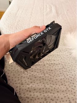 PNY GEFORCE GTX 1650 SUPER 4GB