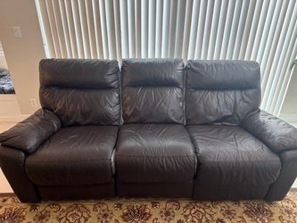 Recliner sofa couches