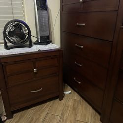 Classic Wood Bed set(Have whole set)