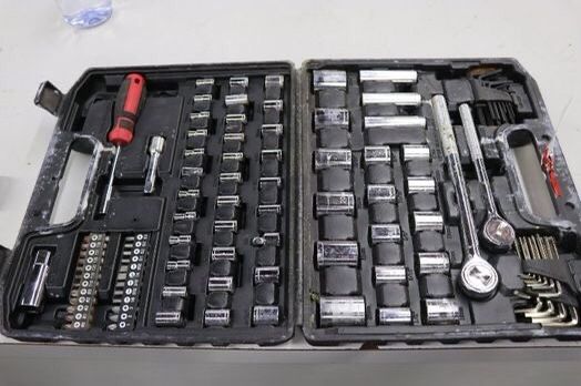 WAL-MART TOOL SET 108PC