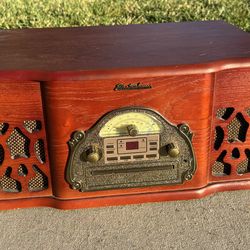 Electrohome Vinyl Record & CD Player with AM/FM Radio and AUX