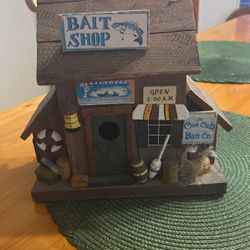 Wooden Bird House 