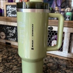 Brand New Starbuck Stanley 