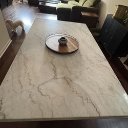 Dining Table With Banquette
