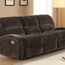 LIKE NEW ASHLEY FURNITURE OBSERVATION CHOCOLATE POWER RECLINING SOFA WITH DROP TABLE COUCH