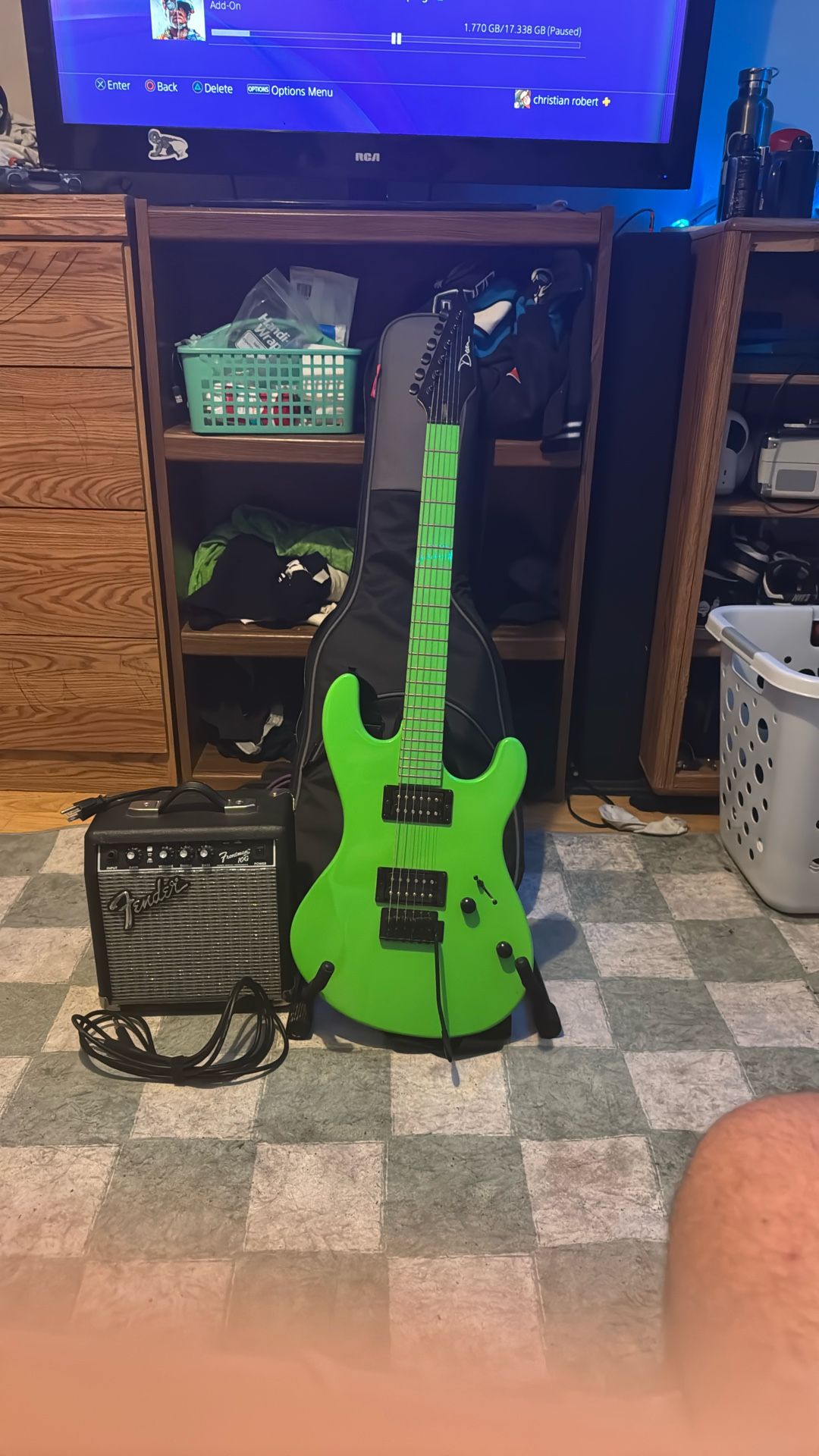 Electric guitar