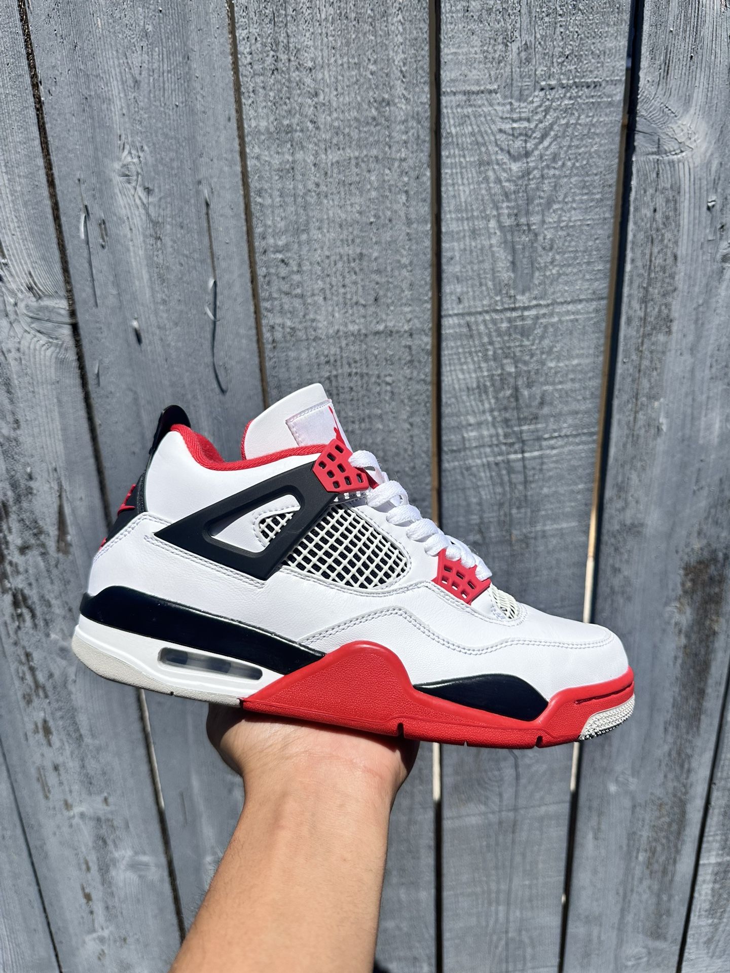 Jordan 4 Fire Red