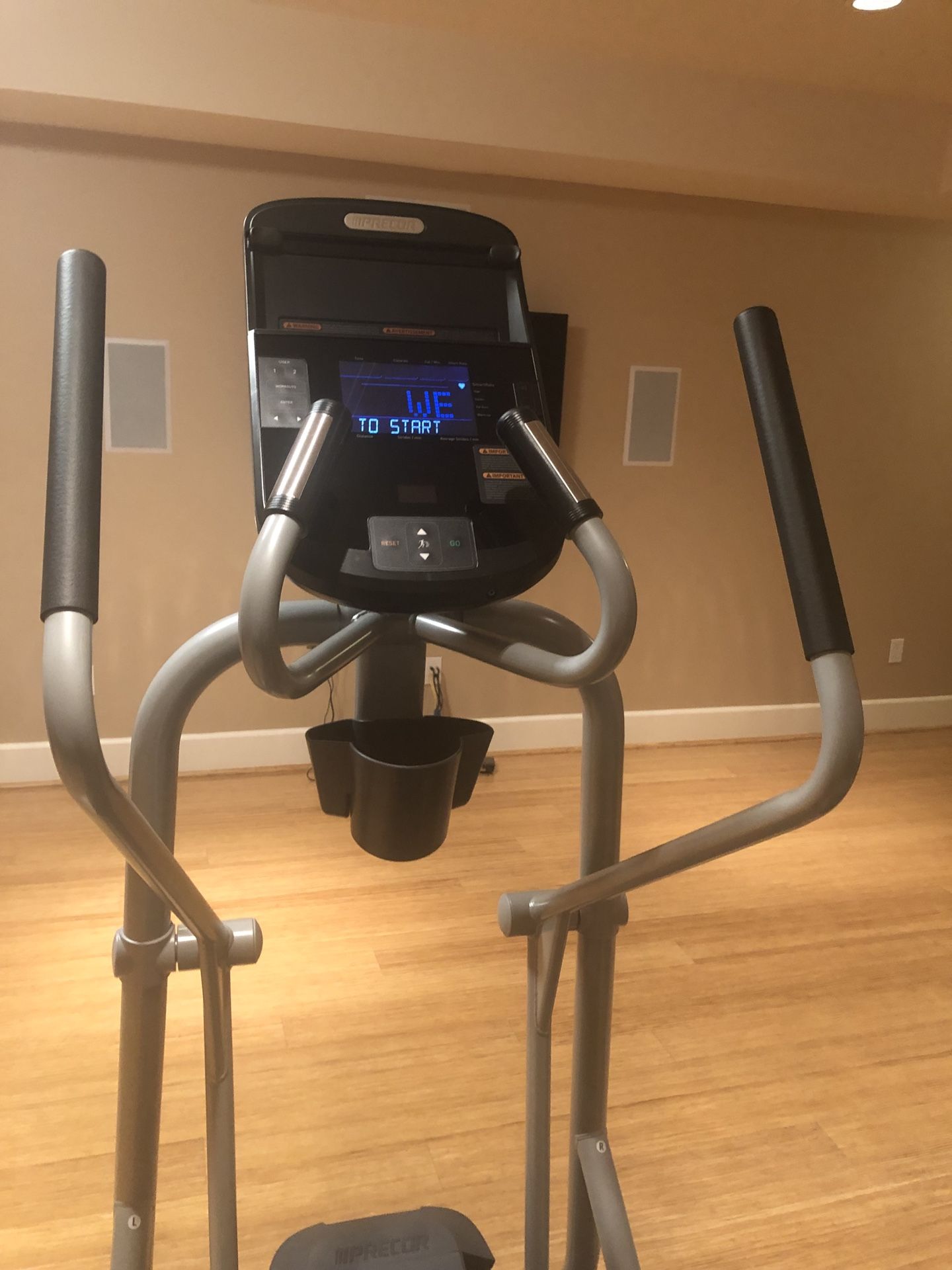 Elliptical EFX 222 Never Used!
