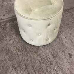 17x17x17 Good condition ottoman