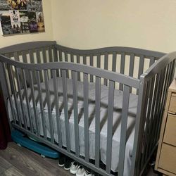 Baby crib 