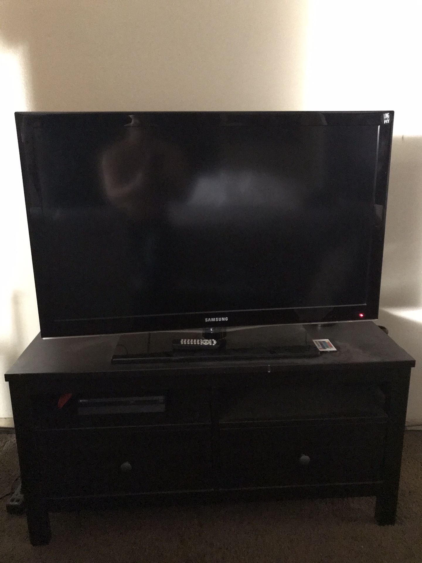 40 inch Samsung TV