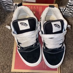 Kids Knu Skool Vans Size 2