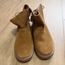 Koolaburra By Ugg Size 8 Shoe