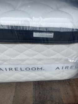 Queen size mattress Aireloom pillow top